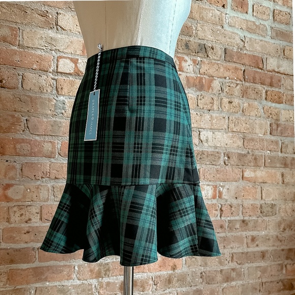 BNWT Draper James Ruffle Hem Skirt in Blackwatch Plaid - Picture 7 of 16